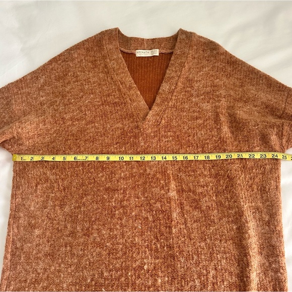 Hackwith Design House Pullover sweater. Rust. L. - Picture 7 of 10